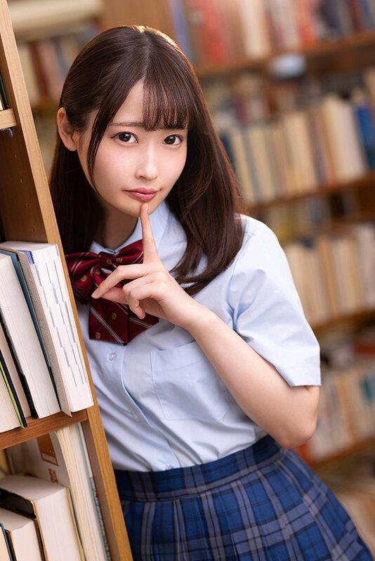 She's At 0m Distance From Me, Secretly Whispering Dirty Talk Into My Ears And Luring Me To Temptation!! We Were In The Library, In Danger Of Being Caught At Any Moment, And I Was Being Continuously Fucked By This Intellectual Girl Mizuki Amane - 2