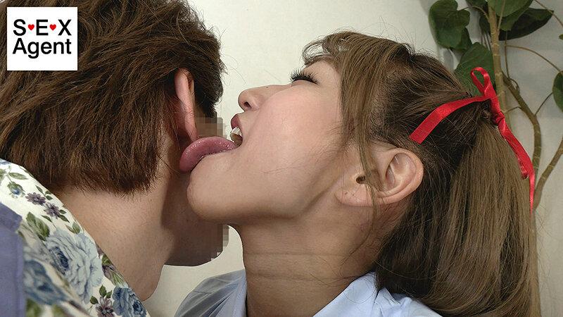 Saliva Gal S*****t - Tongue Kissing Nipple Saliva Circle Light Intercourse With Dominant Uncle - Nagisa Himawari - 2