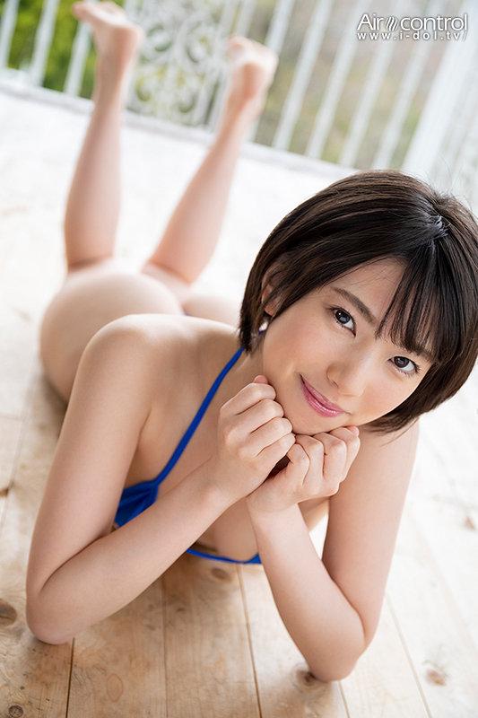 Youth And Short Hair. Iroha Shirazaki. - 2