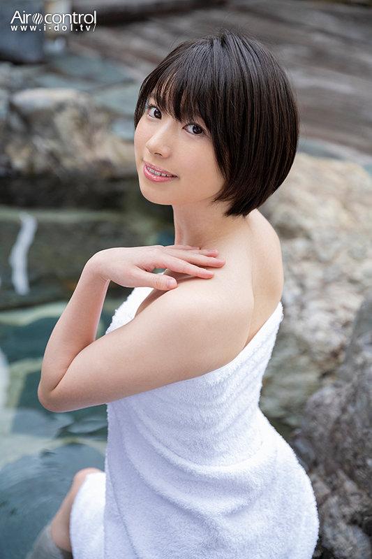 Youth And Short Hair. Iroha Shirazaki. - 2
