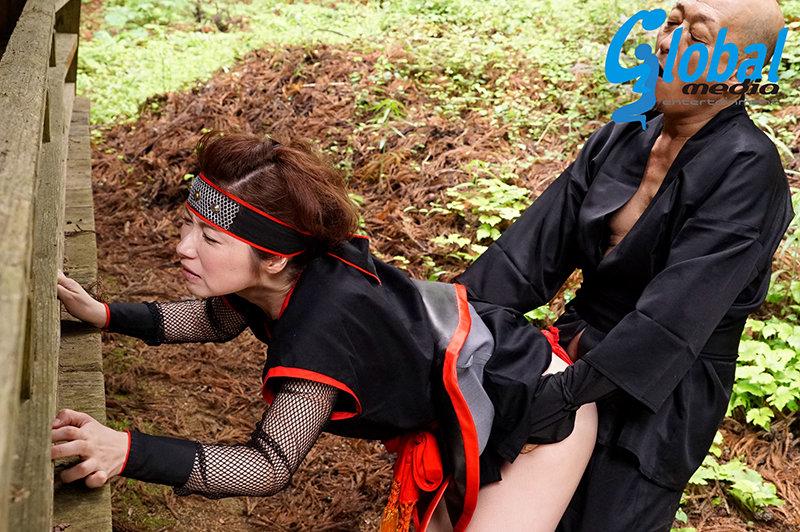 Excitemii JUE-001 Female Ninja: Fallen Into A Remorseless Confinement Tsubaki Kato Pete - 1