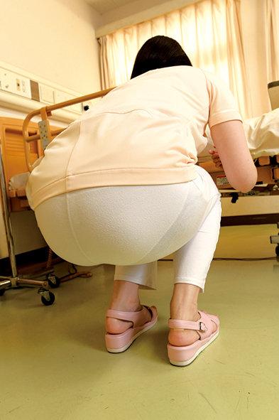 Peeping High-Quality Voyeur Inside a Famous University Hospital in Kanto Seethrough Panties, Dirty Ass of a Nurse - 2