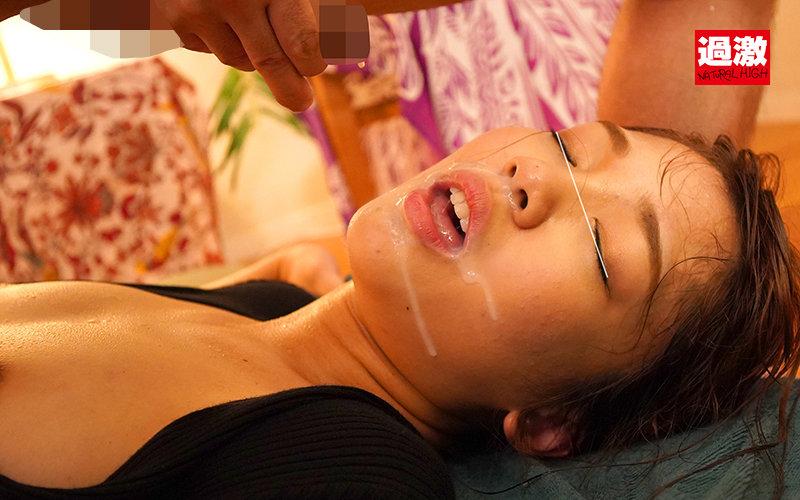 English NHDTB-552 You're At A Men's Massage Parlor Where You're Not Allowed To Touch This Beautiful Therapist, But She Seems So Touchable And Yet Unattainable, So You Pumped Her Full Of Aphrodisiacs And Now She's Bending Over Backwards In Ecstasy So Hard That You Could Fuck Her Brains Out Athletic - 2