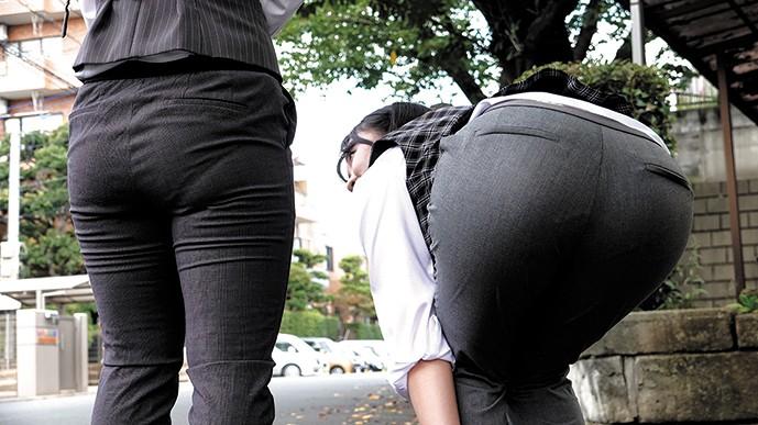 Teenie KRU-120 Voyeur Video Of An OL In A Pants Suit With A Big Ass White Girl - 2