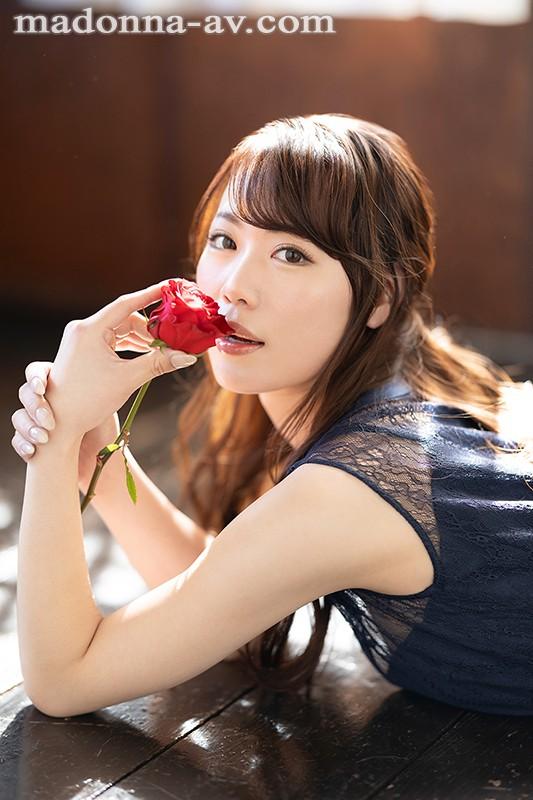 No: A Beautiful Woman With Thorns; Yes: A Married Woman With Gaps - Sakuraka Mizuki 28 Years Old AV Debut!! - 1