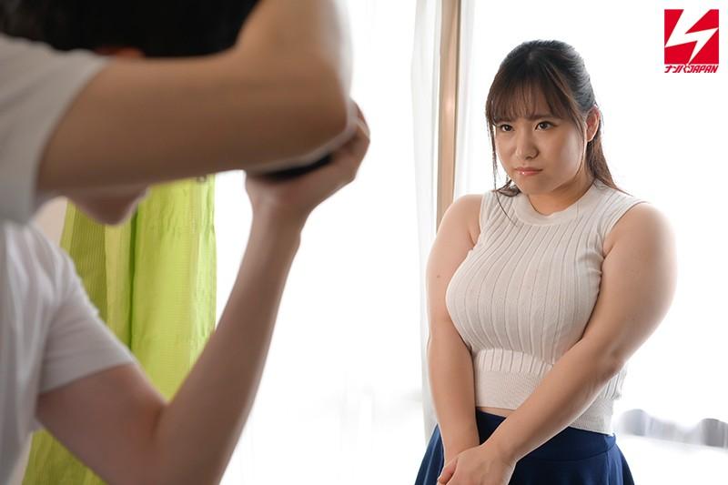Breast Mania: Picking Up A Girl With Secretly Big Tits - I'm Just Interested In Your Milk!! Hard Nipples Milk Cleaning Shop: Natsumi, A J-cup Girl With Big Areolas That Hides Her Obscene Body - 1