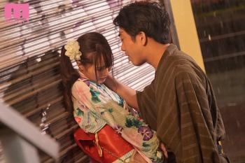 Chileno MIAA-306 During An Endless Rain, She Was Separated From Her Boyfriend For 3 Minutes, And During That Time Her Ex Took Her Away, Stripped Off Her Yukata Kimono, And Continued Creampie Fucking Her A Summer Rain NTR FUck Fest Ichika Matsumoto Dotado - 1