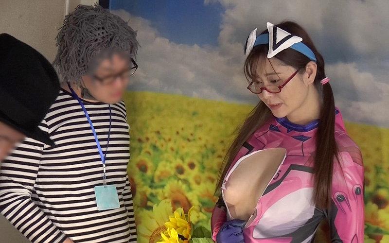 (Shame) Old Lady Cosplay! (BBA) I Dressed This 172cm-Tall Aged Housewife With G-Cup Titties In A *vangelion Ma**nami Illust**ous Cosplay Outfit And Put Her To Shame (Creampie Sex) Ms. Yurika Aoi 33 Years Old First Part - 2