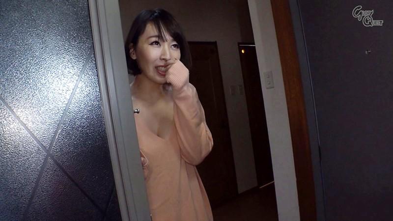 Urine OVG-141 Sudden Sex At Home! Enjoying A Quickie To Pass A Refreshing Morning! This Housewife Is Only Alone In The Morning So I Go To Her House, Fuck Her Raw, And Try To Leave Quickly Before We Get Caught! 2 Camera - 1