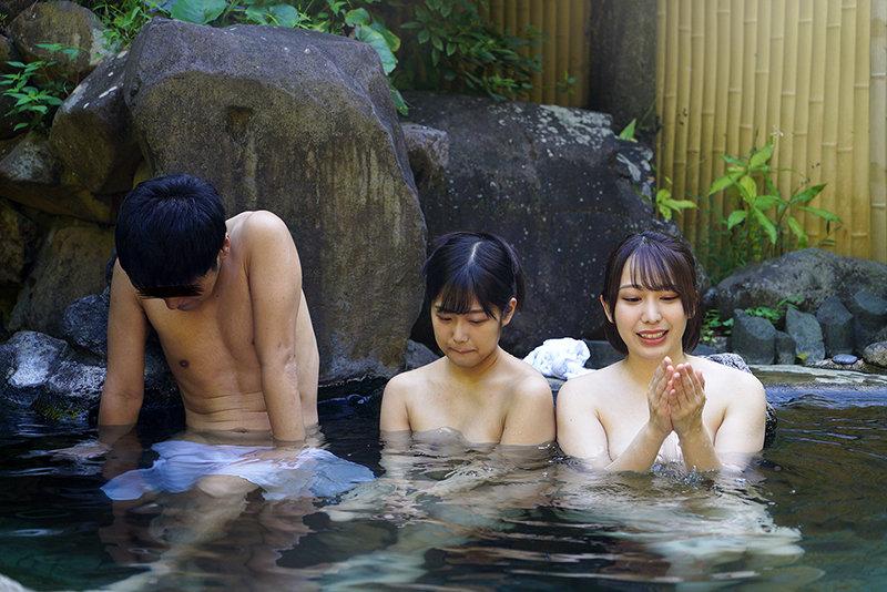 At A Mixed Bathing Hot Springs We Thought Was Secluded, A Beautiful Lewd Woman Who Enjoys Men And Women Gets Couples To Have Non-stop Adulterous Threesomes. - 2