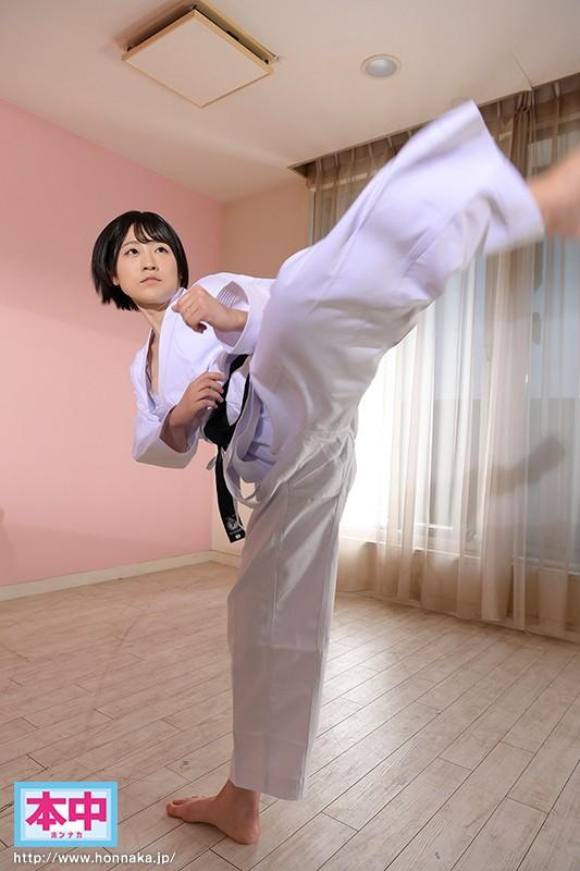 Karate Black Belt Short Haired Young Bride's First Raw Creampie To Help Her Practice For Baby Making Yua Yuzuki - 1