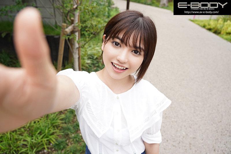 Adorable Girl With A Cute Haircut! This Cheerful Beauty From Hakata Has G-cup Tits. She's Come To Tokyo From Fukuoka For Her E-BODY Deluxe Specialty AV Debut! Noa Tensei - 1