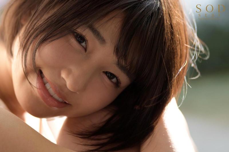 An SOD Star Mahiro Tadai 18 Years Old Her AV Debut - 1
