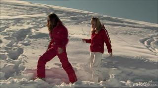 Flirt4free Members of the Ski Rescue Patrol Find a Stranded Skier and Screw him Gostoso