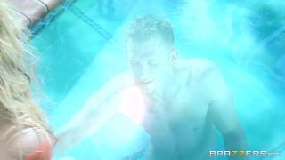 Tmz The Pussy in my Pool: Big Tits Blonde Corinne Blake Fucks Poolside Spy Cam