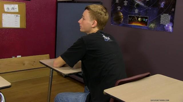 Ass Tucker McKline Buttfucks his Student Hunter Starr and Cums on his Face Teen Blowjob - 1