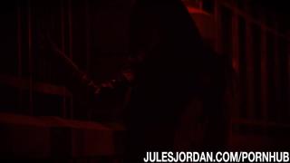 Vaginal Jules Jordan - Romi Rain Rewards Home Invaders with...
