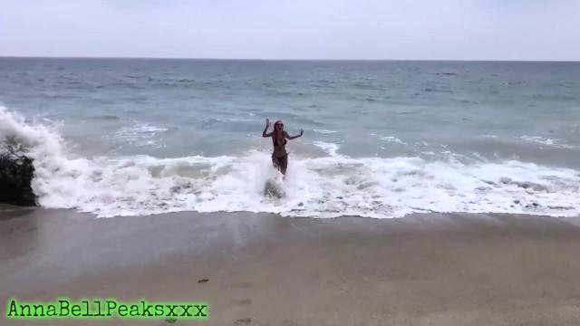 Village Anna Bell Peaks Gets Fucked all over the Beach This