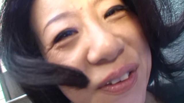 Amateur Japanese Granny has first Time Sex and Creampie on Camera - 2