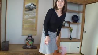 Namorada Sexy Japanese Cougar Handles Toys and Cock in her Hairy Pussy Trio