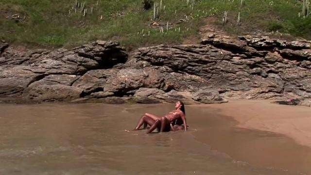 Vintage BIG TIT BRAZILIAN MILF GETS FUCKED OUTSIDE Tranny Porn - 1