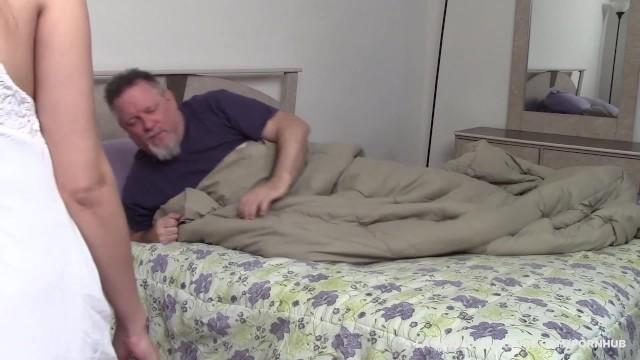 Leanna Lass Wakes up her Stepdaddy & they Fuck...Until her Mom comes Home! - 1