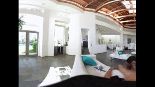 Peitos GUYS BIG TIT EBONY GF RIDES HIS COCK IN HOT VR Sharing
