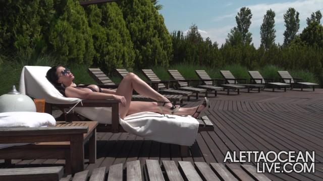 Cumming Hot Summer Pleasure with Aletta Ocean - alettAOceanLive VRTube - 2