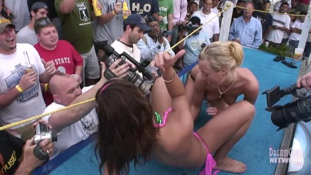 Duckmovies Bikini Contest goes to Full Nude Lap Dances BazooCam
