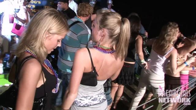 Buttplug Coeds Show Tits and Dance at Spring Break Night Club Dotado