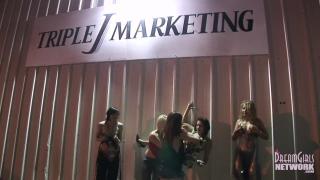 Stepbro Parking Lot Flashing and Peeing with 5 Partying Models Banheiro