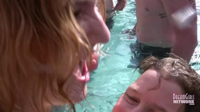 Pauzudo Wild Swinger Pool Party with Lots of Naked Chicks Plumper