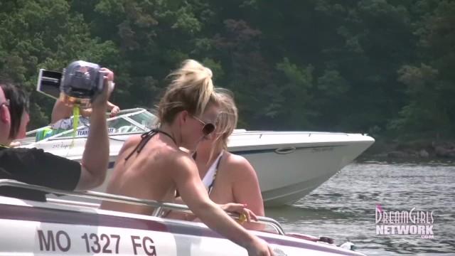 Home Video Voyeur Topless Boat Ride - 1