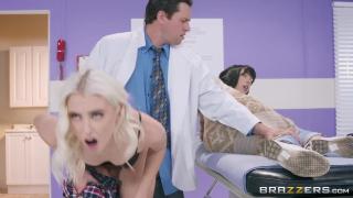 Gelbooru Brazzers - Tiny Blonde Chloe Cherry goes for a Checkup and Gets Drilled Coroa