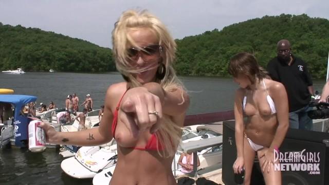 Liquid Sucking off of the Pussy at Party Cove - 2