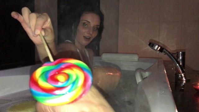 Wet Cunt First Time HOTTEST YOUNG MOM MILF´s Incredible Ass Pussy Show in the Bath Avy Scott - 2