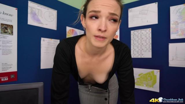 Amatur Porn SEXY PIERCED DOWNBLOUSE NIPPLES IN THE OFFICE Russian - 2