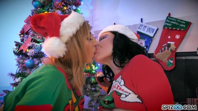 Lauren Phillips & Jenevieve Hexxx Lesbian Hardcore Christmas - 1