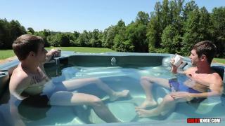 Gays Two Sexy Studs Bareback Fuck RAW in Outdoor Hot Tub Str8