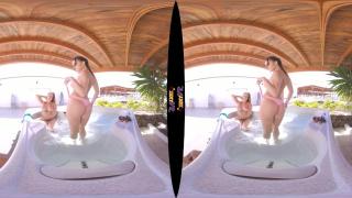 Mms 3D VR Hot Tub Fun with Topless Teen Girls Amelia & Jane...