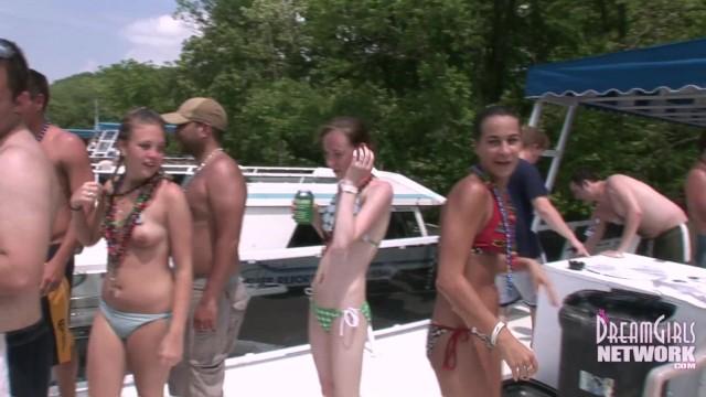 Cheat College Teens Party Naked at Lake of the Ozarks Flashing - 2