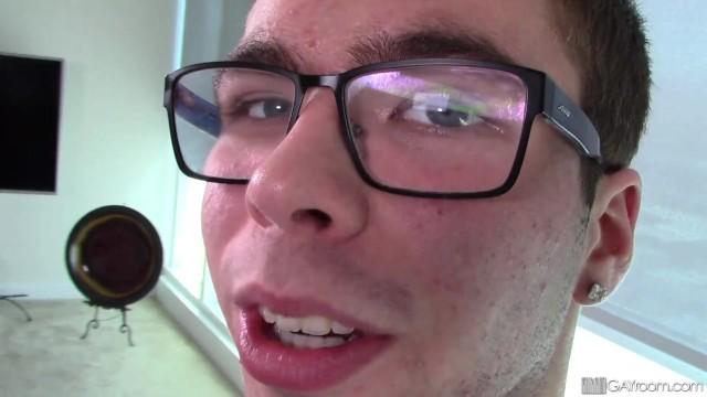 Heavy-R Nerdy College Teen is very Nervous for his first Time on the Casting Couch PlayVid - 2