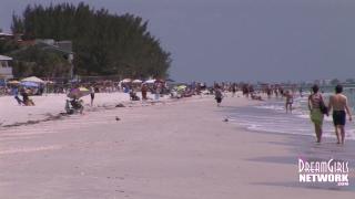Passivo Brazen Brunette Risky Public Flashing on a Busy Florida Beach Teenage Sex