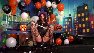 First Time Kitty Carrera Sexy Witch Halloween Balloon Bash - AmateurBoxxx Chupando