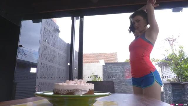 Busty Hairy Amateur Luci Q Gets Messy with Cake before Masturbation - 2