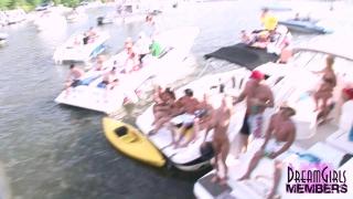 Bersek Hot Girls Parting Naked on Boats Lake of the Ozarks Rabuda