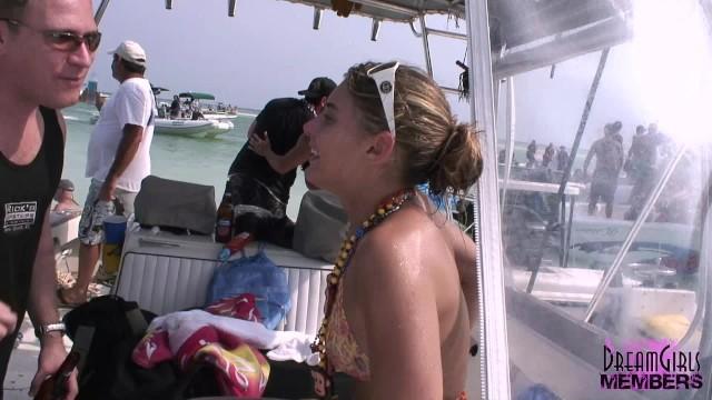 See-Tube Bartender's Bash in Miami Brings out Super Hot Bikini Partiers Cogiendo - 1