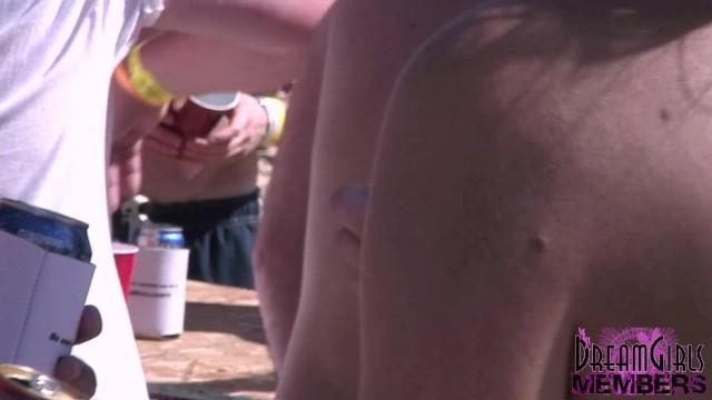Bro Innocent College Girls Show Huge Tits for Beads at a Beach Party Cum On Pussy - 1