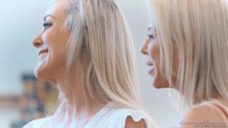 ToonSex MileHigh - Beautiful Alexis Fawx has a Massage from Cute Petite Elsa Jean Camshow