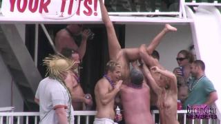 Roughsex Wild College Teens Party Buck Naked at Lake of the Ozarks Bubble